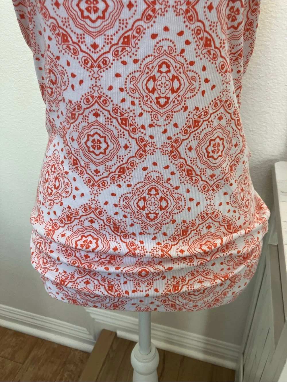 Y2k Faded Glory Coral and White Printed Scoop Neck Tank